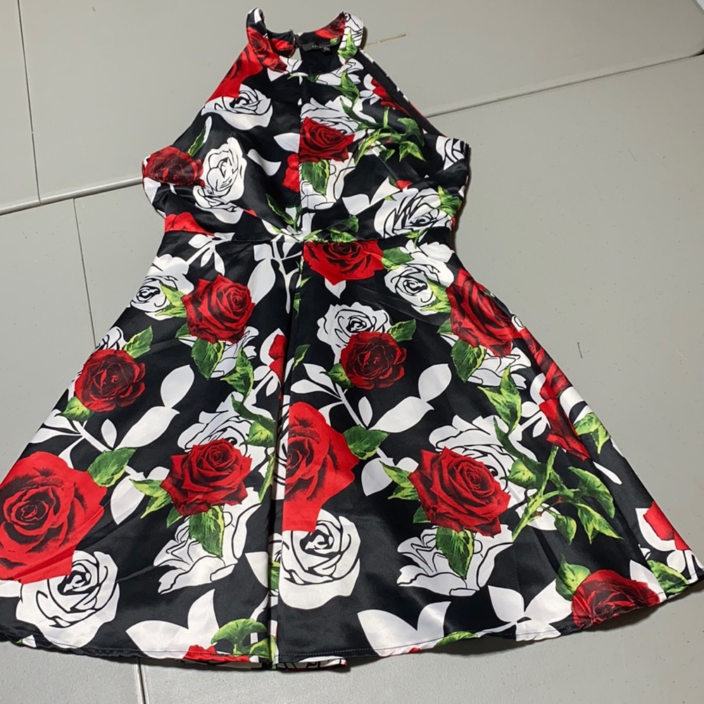 Cutest size S dress!